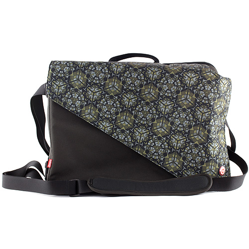 Cestovní batoh Target černo/zelený, s ornamenty